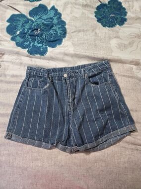 Denim Pinstripe High-Waist Women’s Shorts - Blue